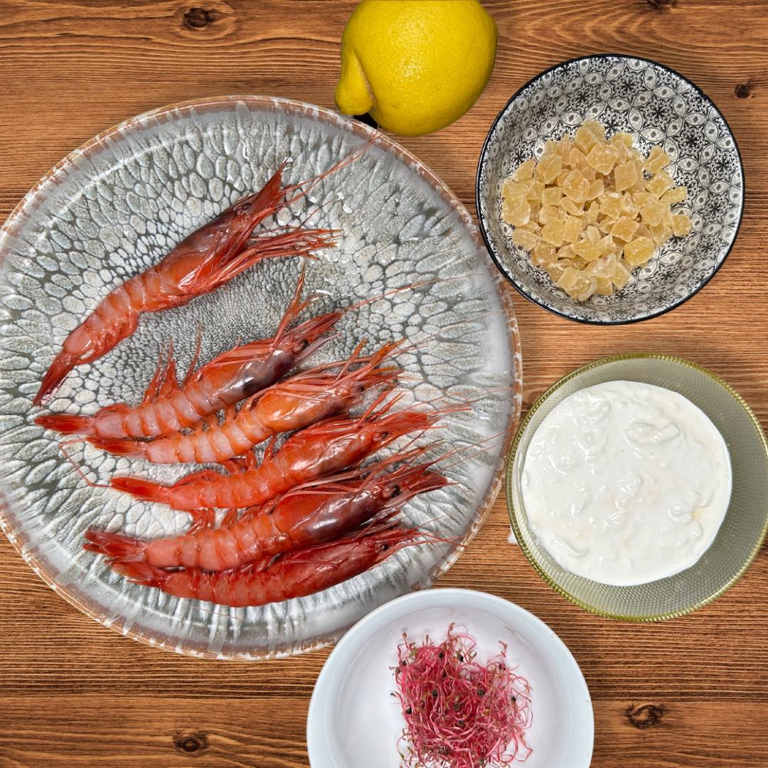 Gamberi freschi e ingredienti del giorno
